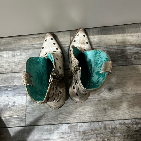 Corral Metallic white Silver tan Studded Western Booties with Turquoise Lining - Picture 6 of 14